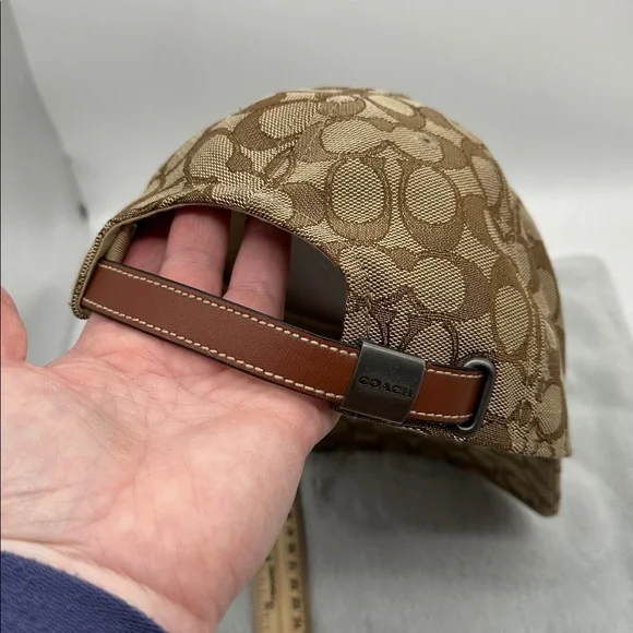 Women’s Jacquard Baseball Cap In Like New Condition - Picture 3 of 6